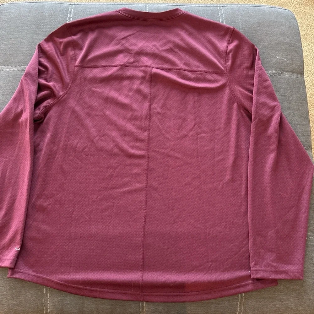 The North Face Men's burgundy Long Sleeve Tee. XL